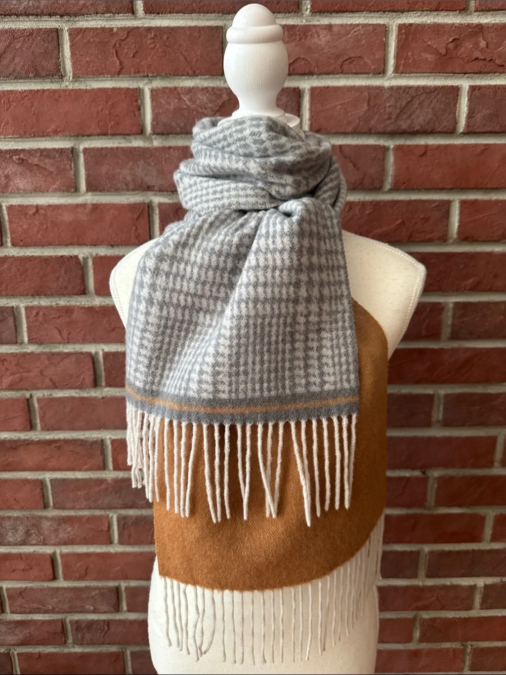 ID Menswear NY Wool & Cashmere Gradient Plaid Men's Scarf in Gray and Brown NEW